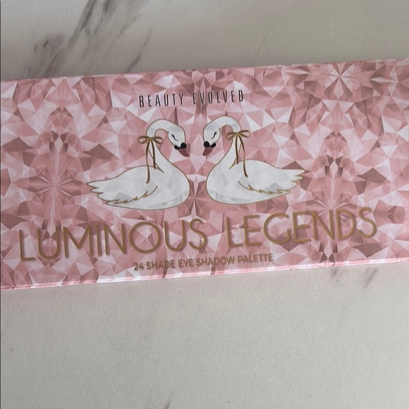 Luminous Legends Eyeshadow Palette - Pink and Gold new but mirror cracked - Picture 3 of 7